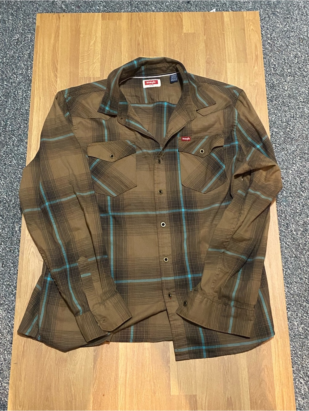 Wrangler Men's Brown Plaid Button‑Down Shirt with Teal Accents